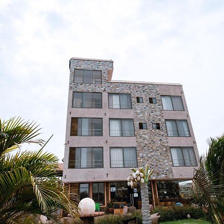 Plus 33 Hotel Nungua Exteriér fotografie