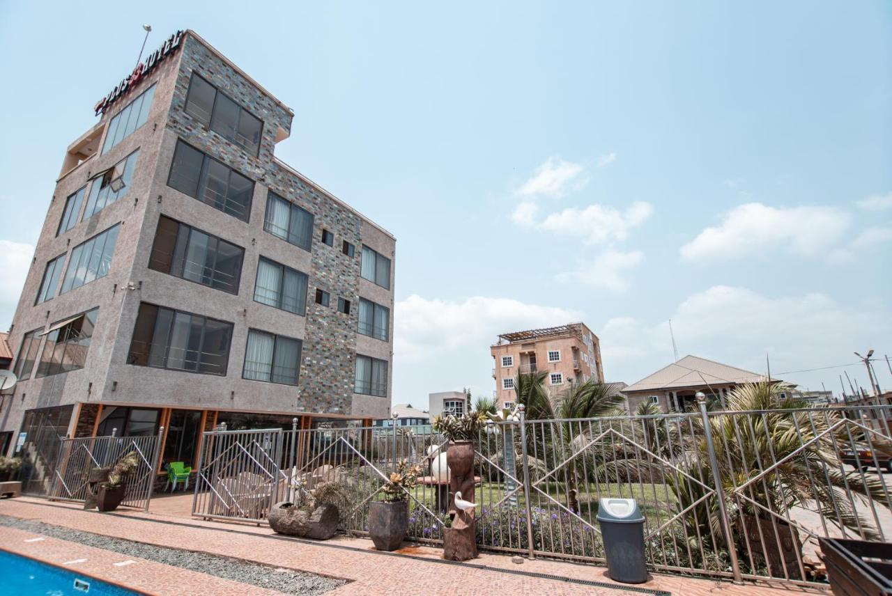 Plus 33 Hotel Nungua Exteriér fotografie