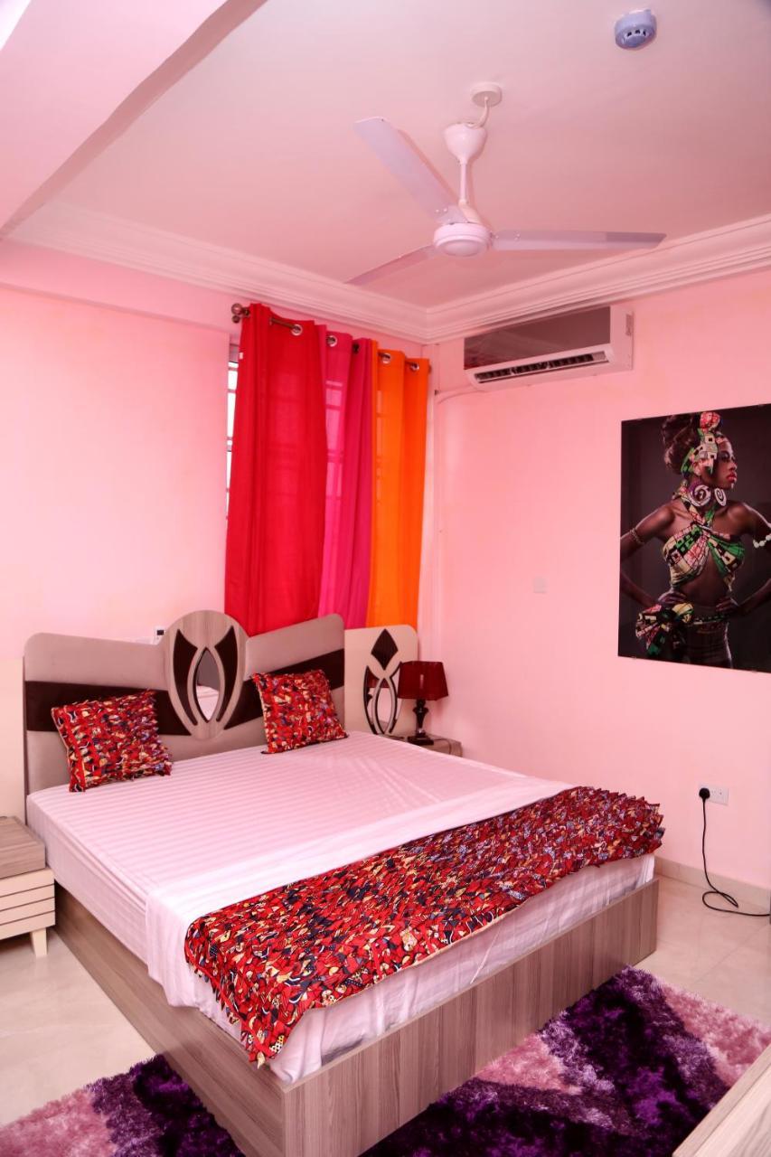 Plus 33 Hotel Nungua Exteriér fotografie