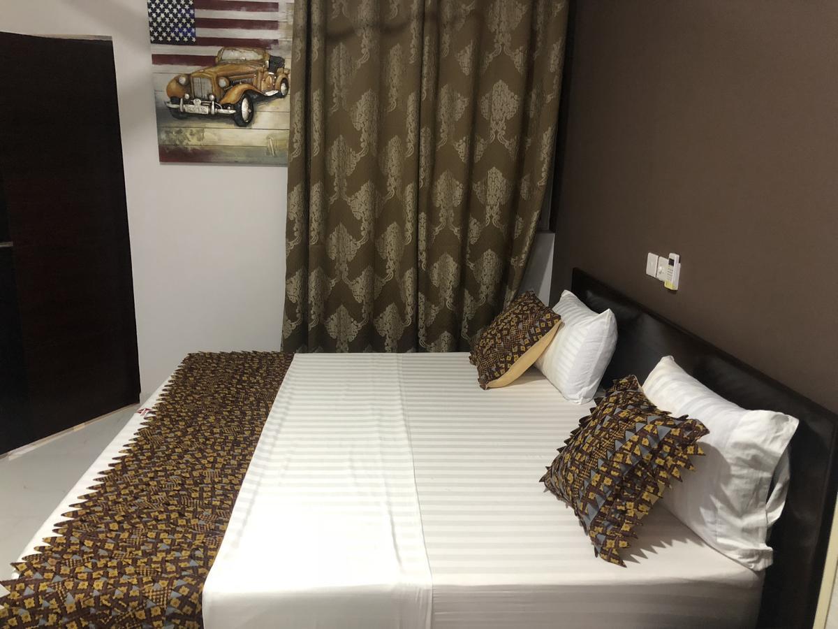 Plus 33 Hotel Nungua Exteriér fotografie