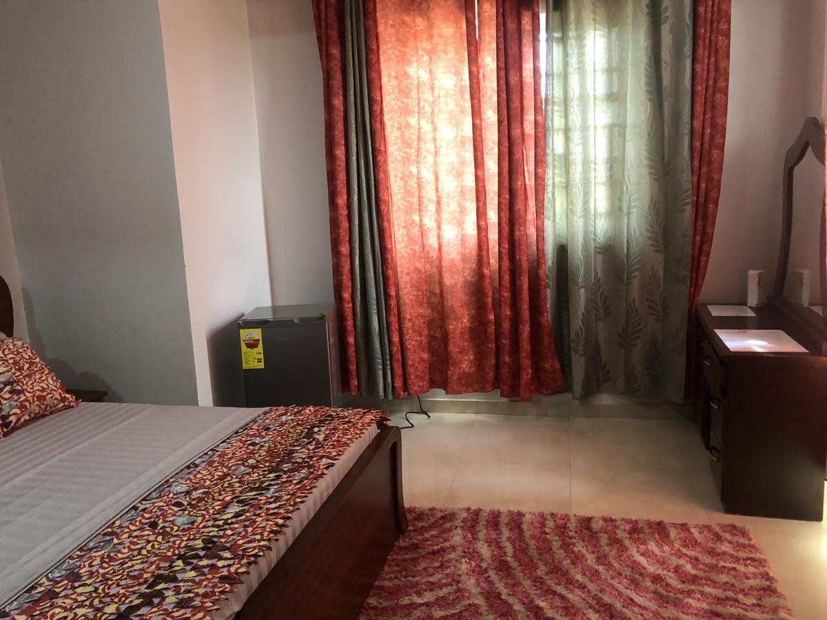Plus 33 Hotel Nungua Exteriér fotografie
