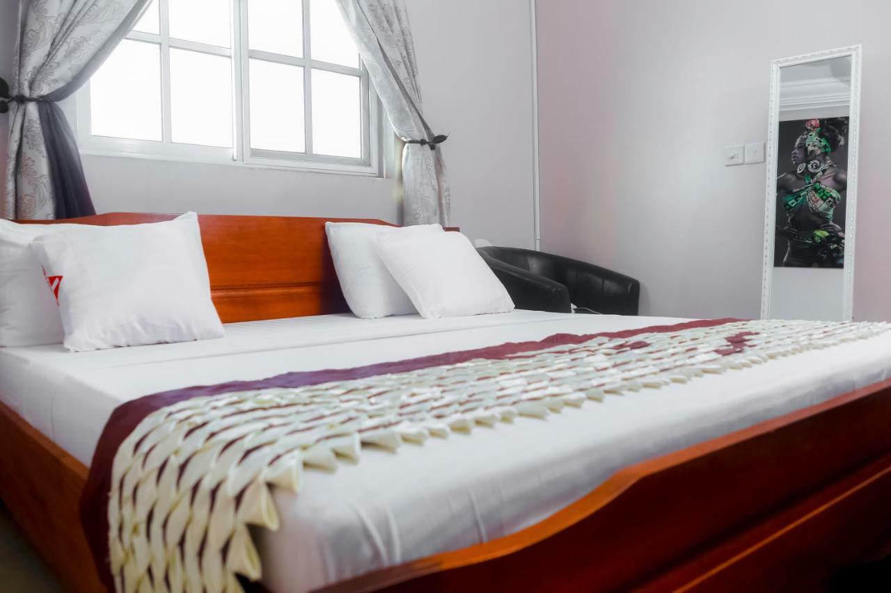 Plus 33 Hotel Nungua Exteriér fotografie